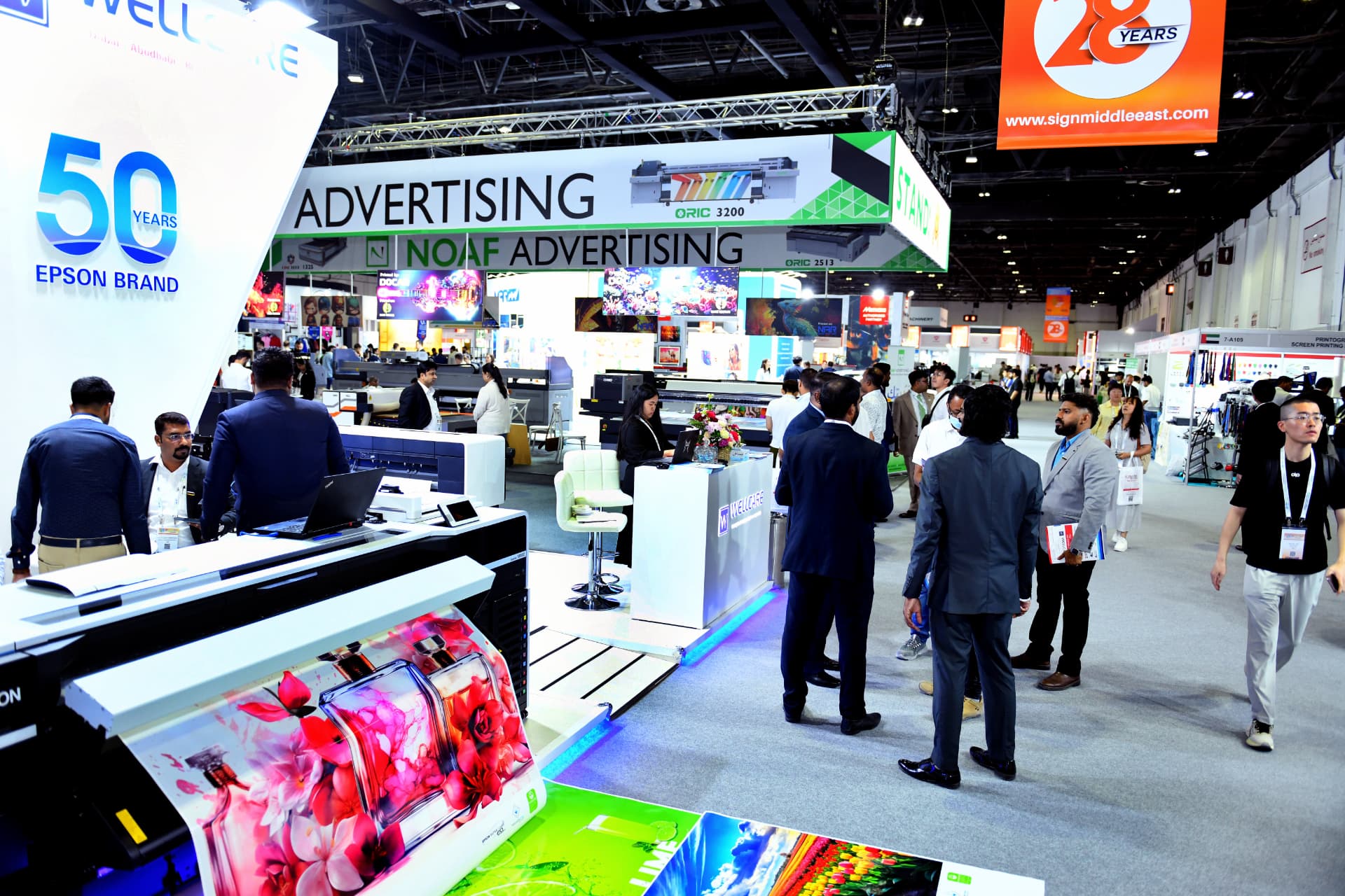 Visitors and exhibitors on the SGI MENA show floor